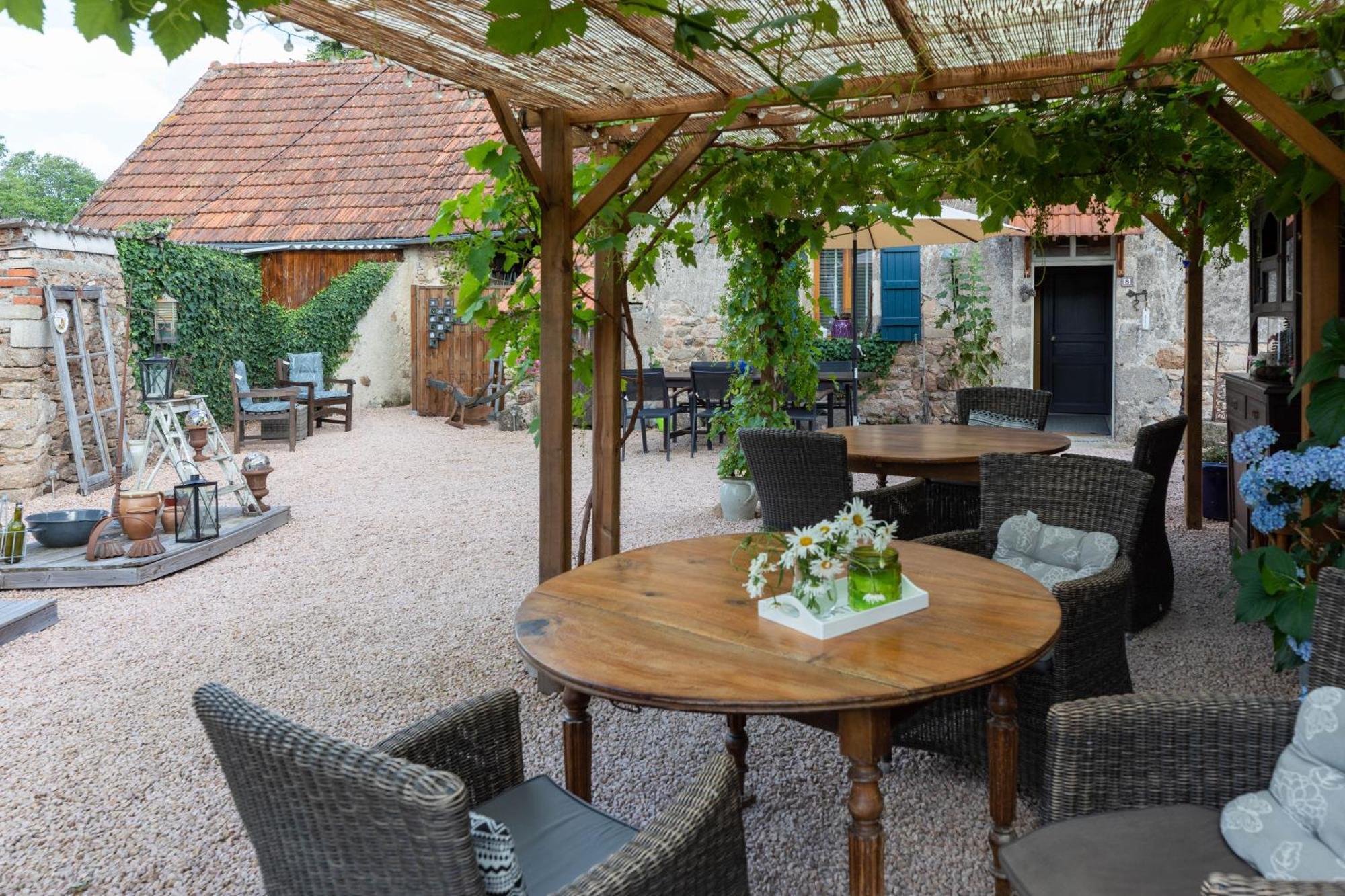 Domaine La Pomme De Pin Panzió Louroux-de-Beaune Kültér fotó